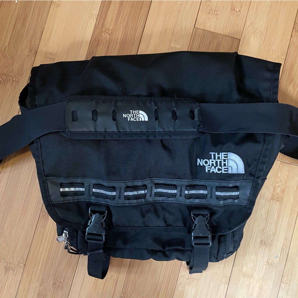NorthFace Messengers Bag